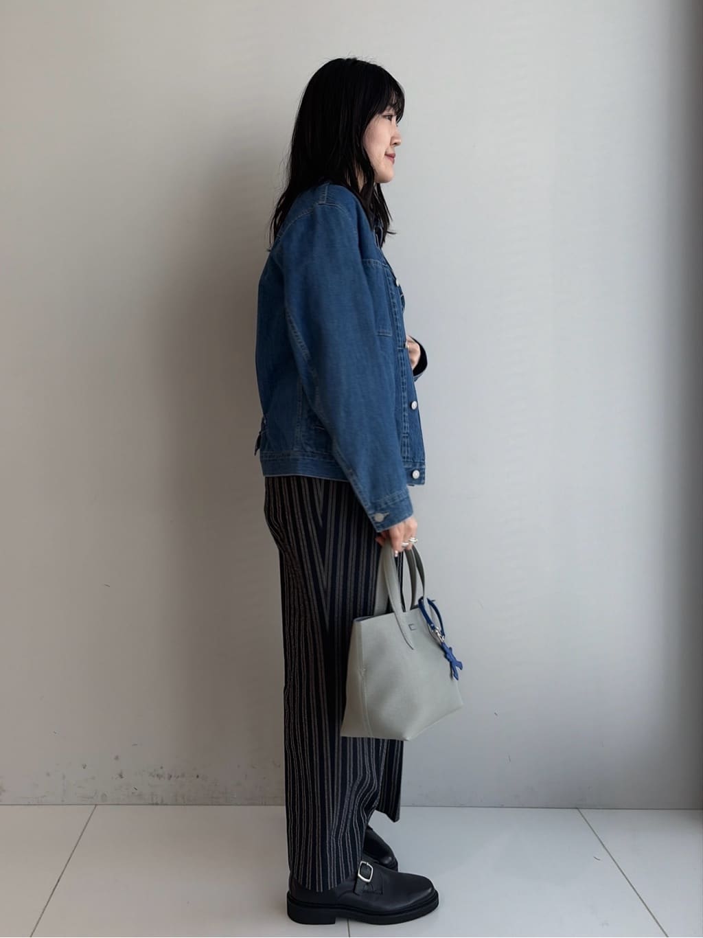 Akutagawaさんの「TAKEO KIKUCHI｜ワンストローク刺繍 半袖 Tシャツ」を使ったコーディネート