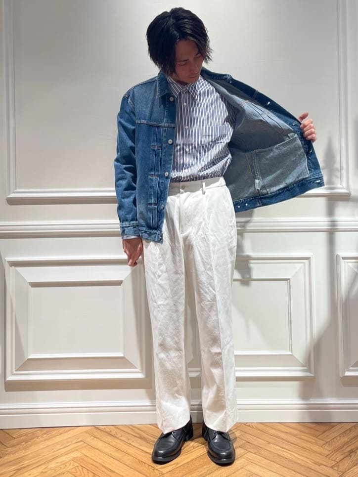 橋本さんの「DRESSTERIOR｜◆THOMAS MASON ストライプシャツ」を使ったコーディネート