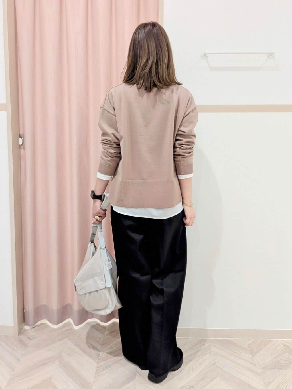 miyuさんの「SHOO･LA･RUE｜【2点セット/洗濯機可/S-LL】着回しがきく もちもちハイネックニット+裾シャツインナー」を使ったコーディネート