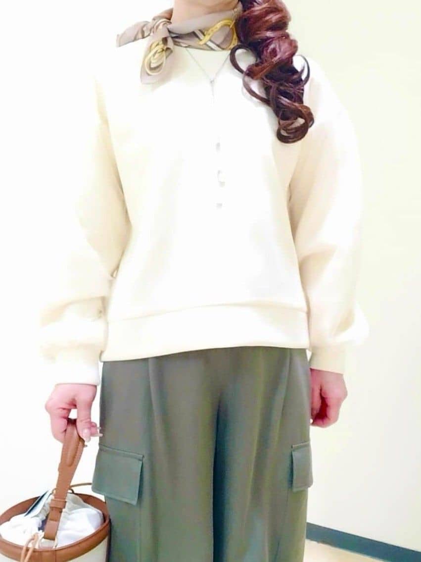 花さんの「Reflect｜ストレートワイドカーゴパンツ」を使ったコーディネート