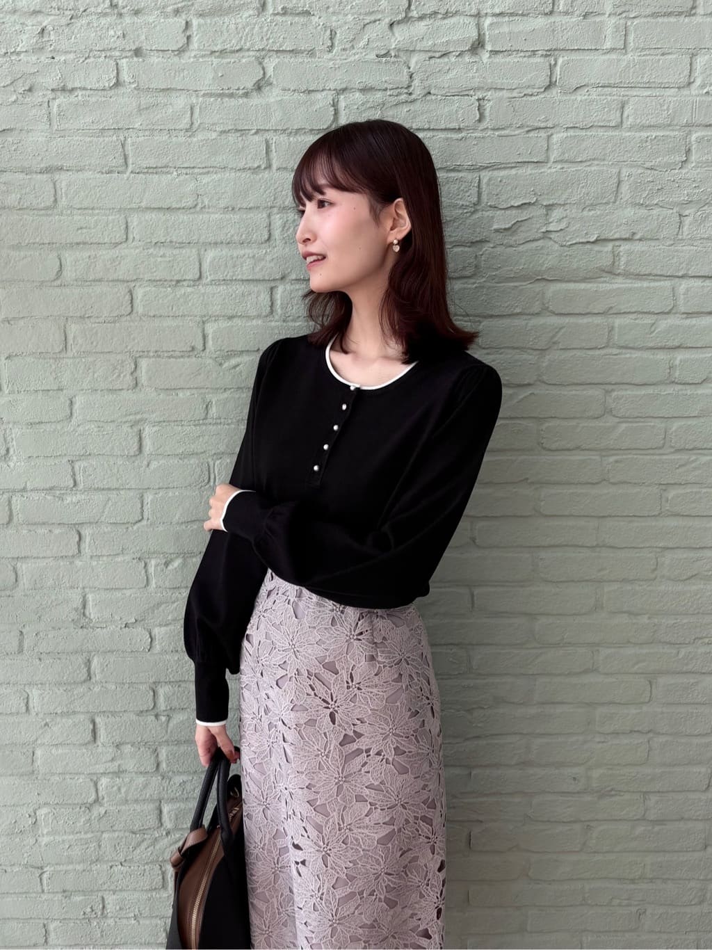 みさかさんの「index｜《XS~3L》フラワーレースタイトスカート【洗濯機OK】」を使ったコーディネート