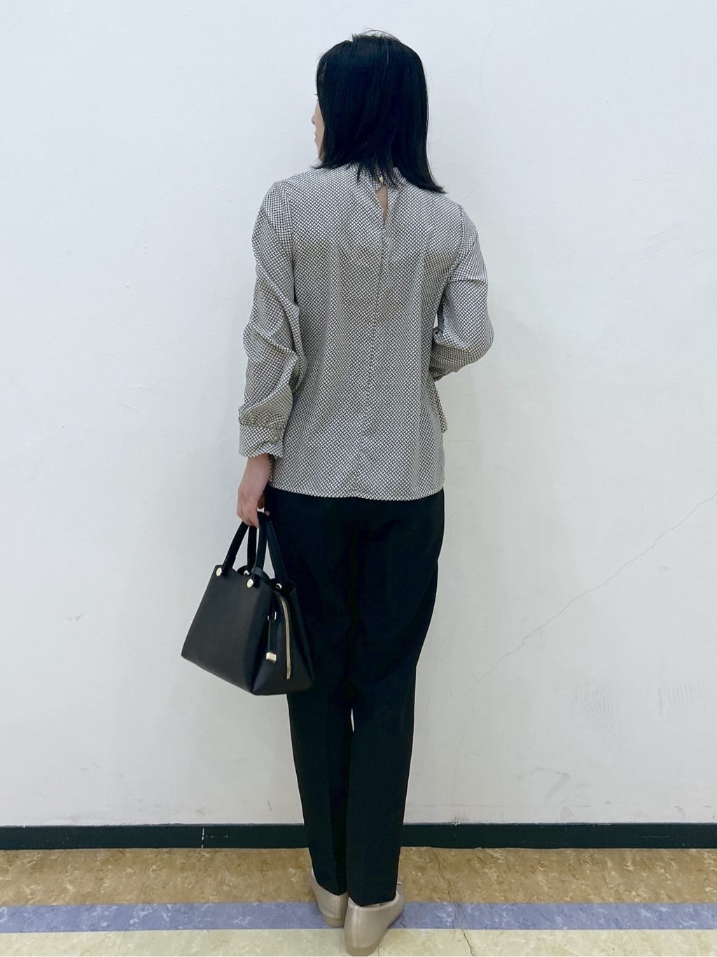 su.さんの「index｜アシンメトリーボウタイブラウス【洗濯機OK／イージーアイロン／防シワ】《XS～LL》」を使ったコーディネート
