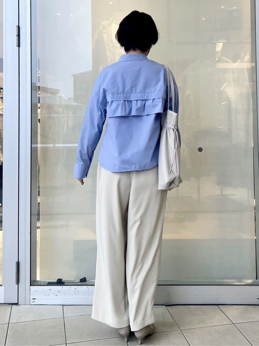 yo-koさんの「OPAQUE.CLIP｜タックフリルシャツ【洗濯機OK】」を使ったコーディネート