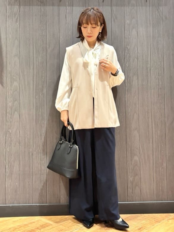 meiさんの「SHOO･LA･RUE｜【セレモニー】選べる4デザイン 華やかブローチ」を使ったコーディネート