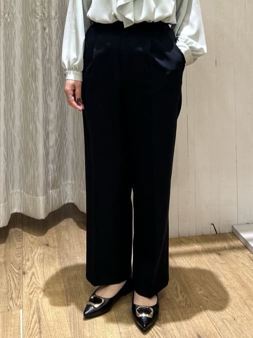 ga_riさんの「THE SHOP TK｜バー付きラッフルタイブラウス」を使ったコーディネート