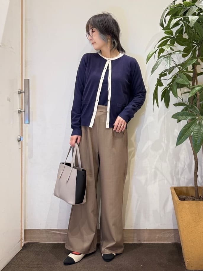 misakiさんの「SHOO･LA･RUE｜【洗濯機可/S-LL/アンサンブル可】すっきりと好印象 配色クルーネックニット」を使ったコーディネート