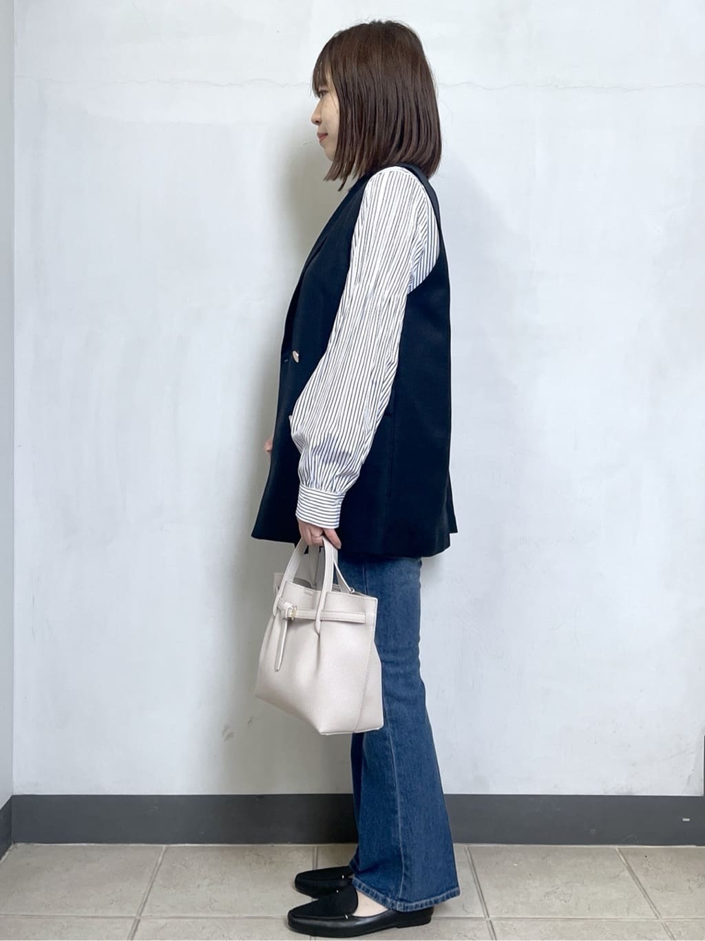 mikiさんの「OPAQUE.CLIP｜金ボタンダブルブレストテーラードジレ／セットアップ対応【洗える】《S～LL》」を使ったコーディネート