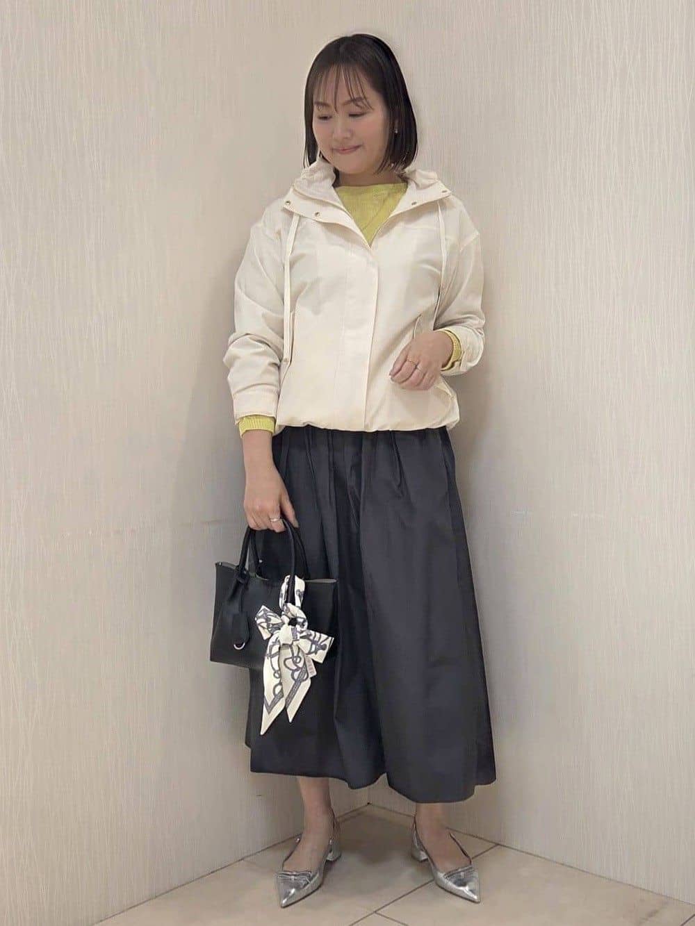 naokoさんの「UNTITLED｜【古畑星夏さん着用/8色展開/程よい透け感】ドライタッチボートネックニット」を使ったコーディネート
