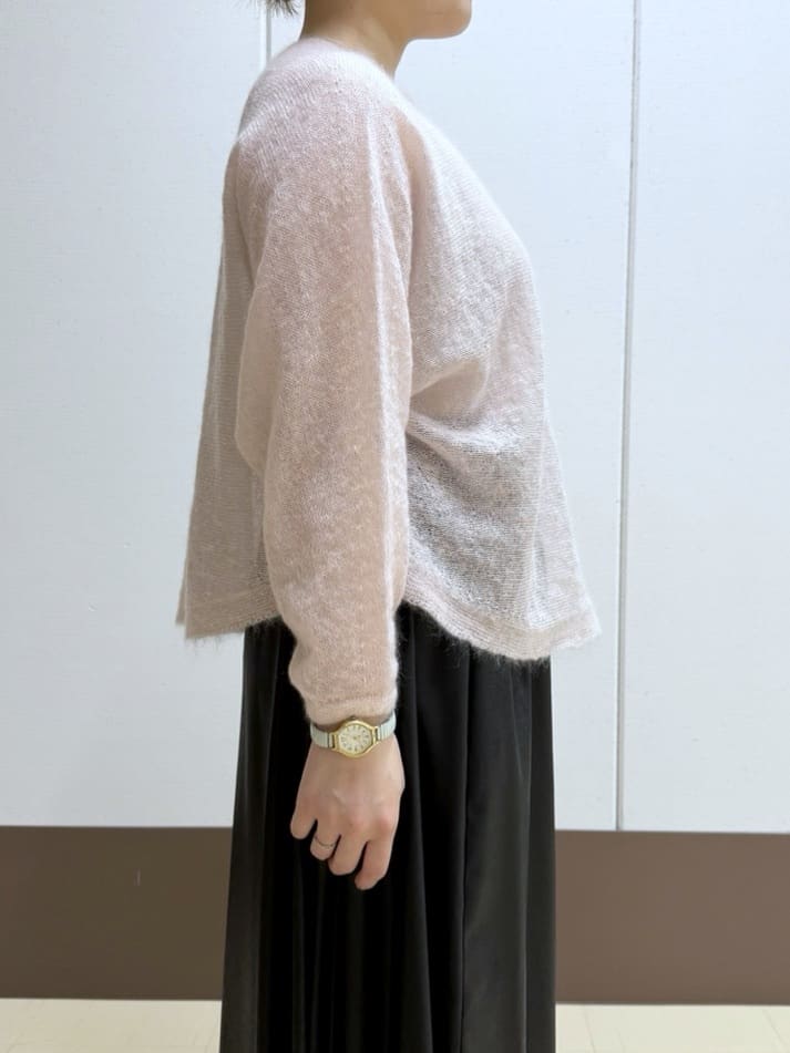 Rikoさんの「INDIVI｜【キッドモヘヤ素材】ラウンドヘムニット」を使ったコーディネート