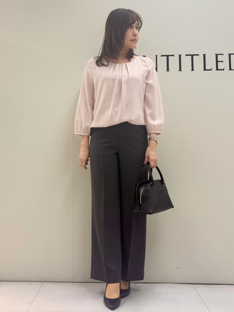 Sakaiさんの「UNTITLED｜【透けにくい/ウエストイン見え】タックブラウス」を使ったコーディネート