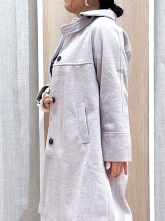 naoさんの「grove｜クラシカルな佇まい 大人のステンカラーロングコート」を使ったコーディネート