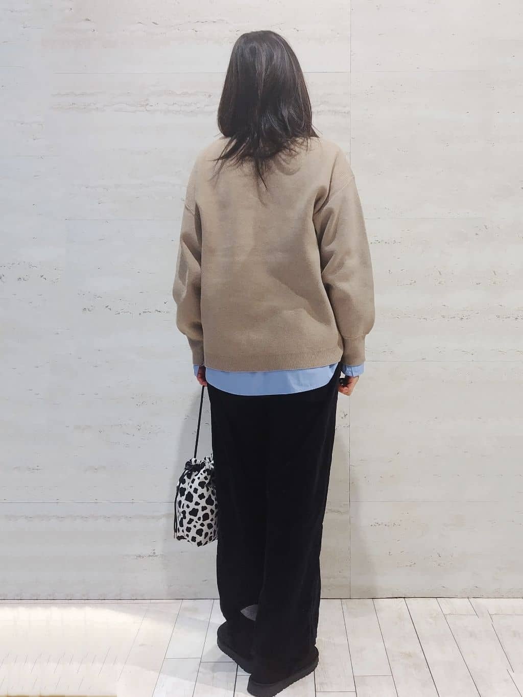 よしみさんの「OPAQUE.CLIP｜サイド編地切替ニットトップス／セットアップ対応【洗濯機OK】」を使ったコーディネート