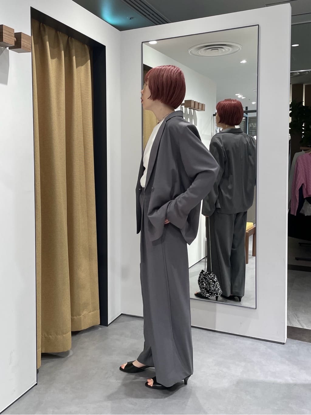 mikuさんの「INDIVI｜Comfy SET UP｜ダブルブレストイージージャケット【セットアップ対応／通勤／カセット服／接触」を使ったコーディネート