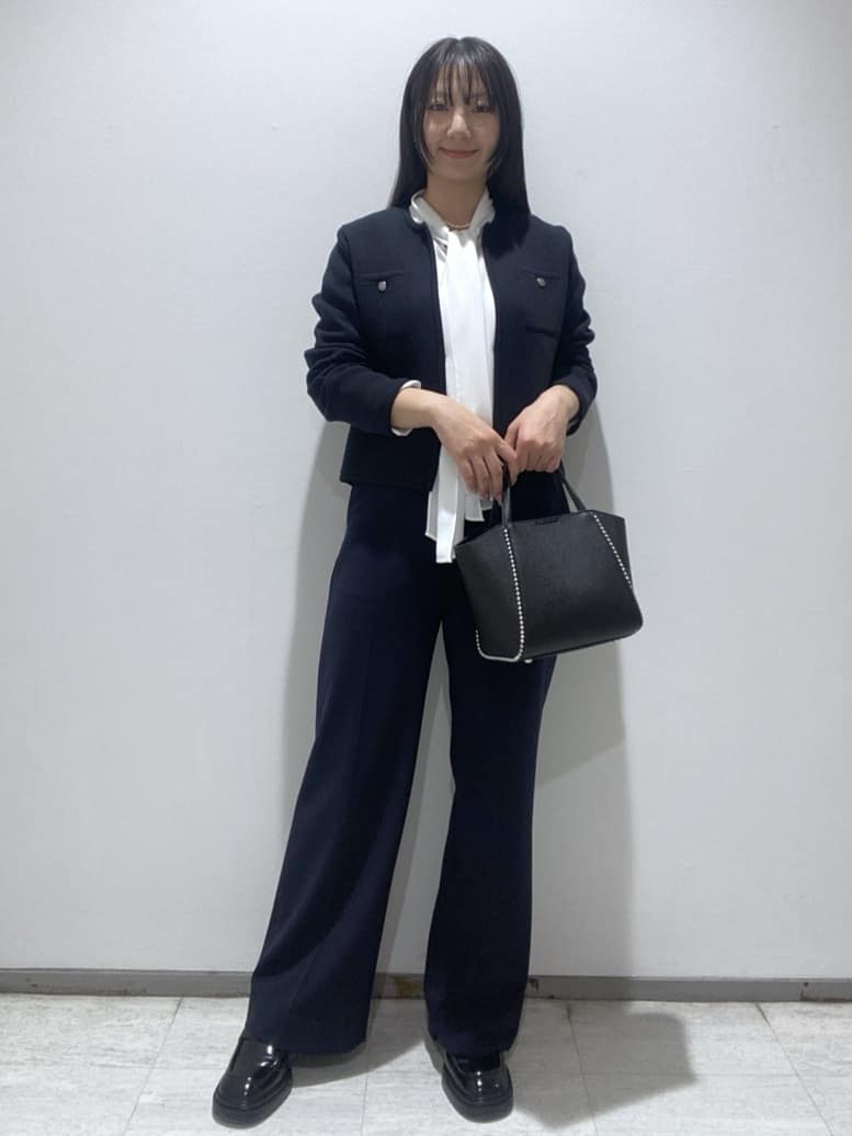 meiさんの「INDIVI｜【洗える】ジョーゼットボウタイブラウス」を使ったコーディネート