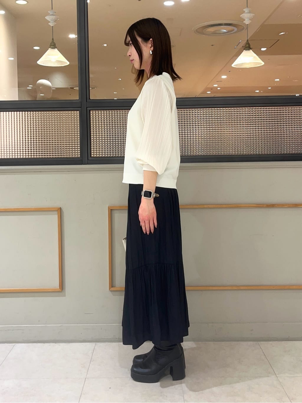 kumiさんの「INDIVI｜【洗える／丈調整可能】ギャザーフレアスカート」を使ったコーディネート