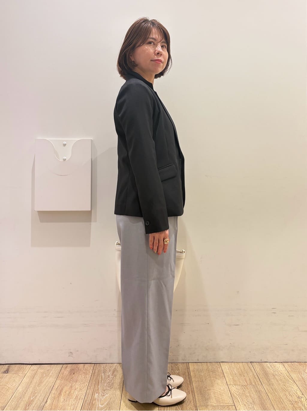 YUKOさんの「index｜【吸水速乾】ストレッチワイドストレートパンツ／セットアップ対応《洗濯機OK》」を使ったコーディネート