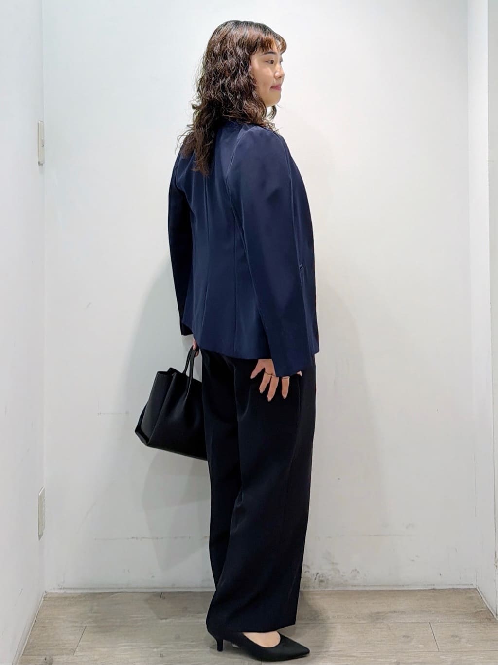 sumicaさんの「OPAQUE.CLIP｜《通勤／セットアップ対応》 Vネックジャケット／ダブルクロス【洗濯機OK】」を使ったコーディネート
