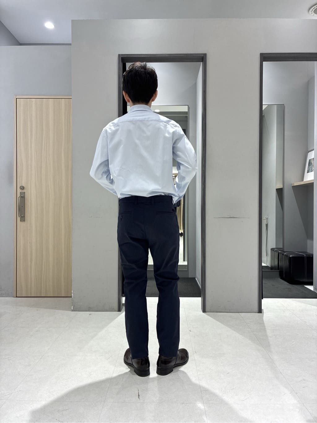 わいずみさんの「TAKEO KIKUCHI｜【360&deg;ストレッチ／軽量】None Of Stress ライト ジャケット（セットアップ対応）」を使ったコーディネート