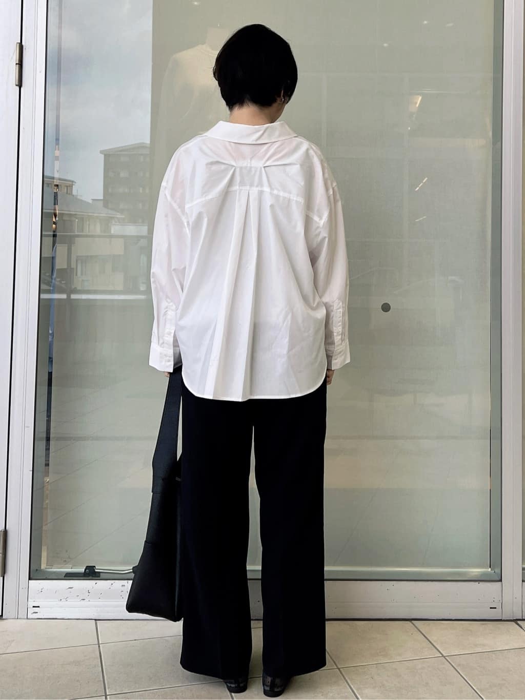 yo-koさんの「OPAQUE.CLIP｜バックシャンスキッパーシャツ【洗濯機OK】」を使ったコーディネート