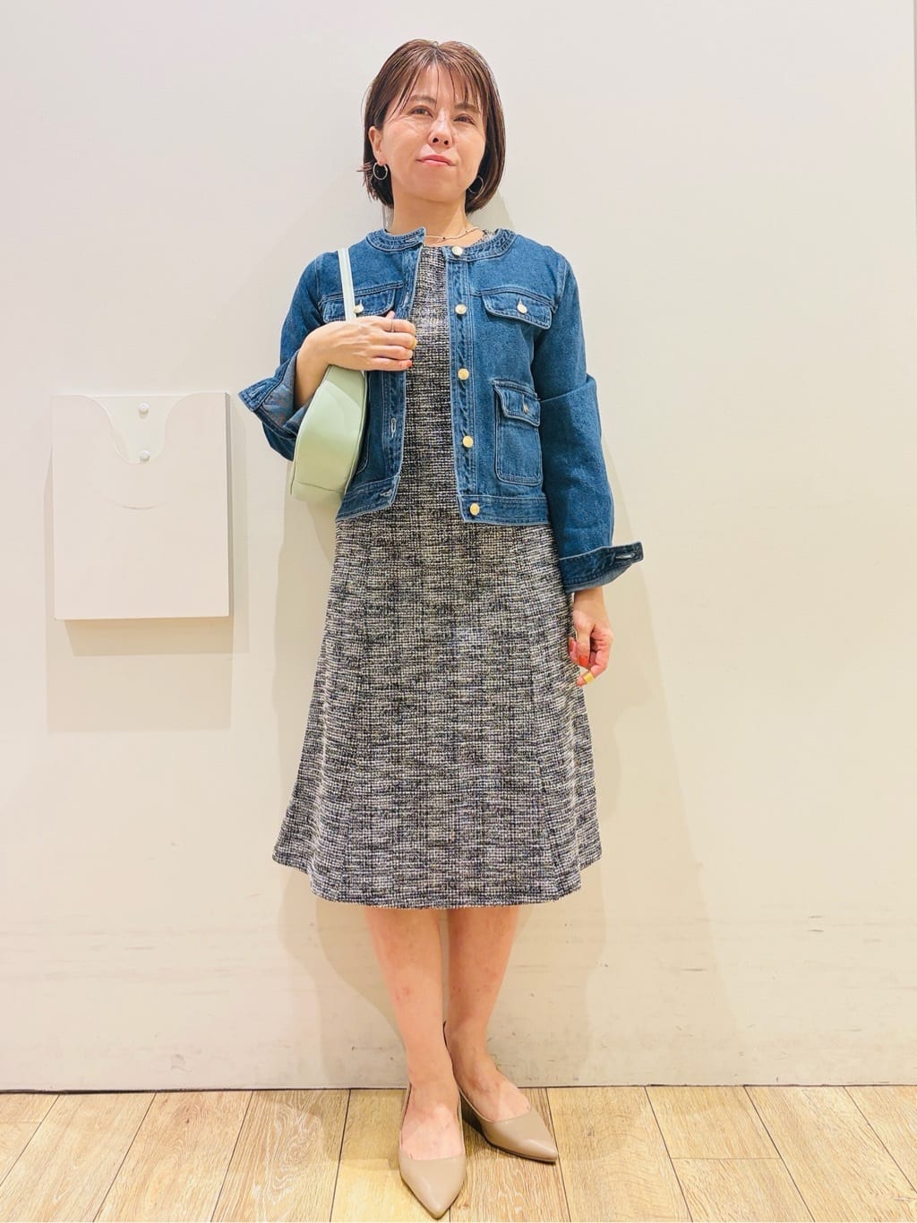 YUKOさんの「index｜ミニマルノーカラーデニムジャケット【洗濯機OK】」を使ったコーディネート