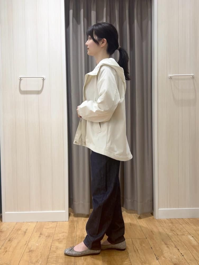 moneさんの「SHOO･LA･RUE｜【洗濯機可/S-LL】コーデの主役になる ロゴアソート 裏毛スウェット」を使ったコーディネート