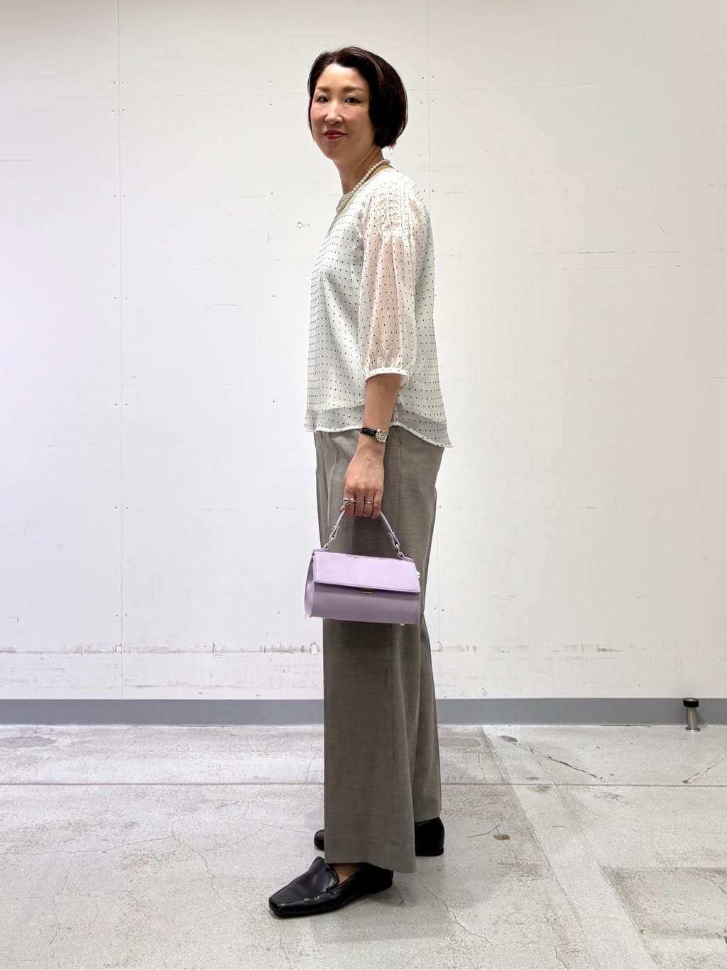 yuriさんの「INDIVI｜フロッキードットブラウス」を使ったコーディネート