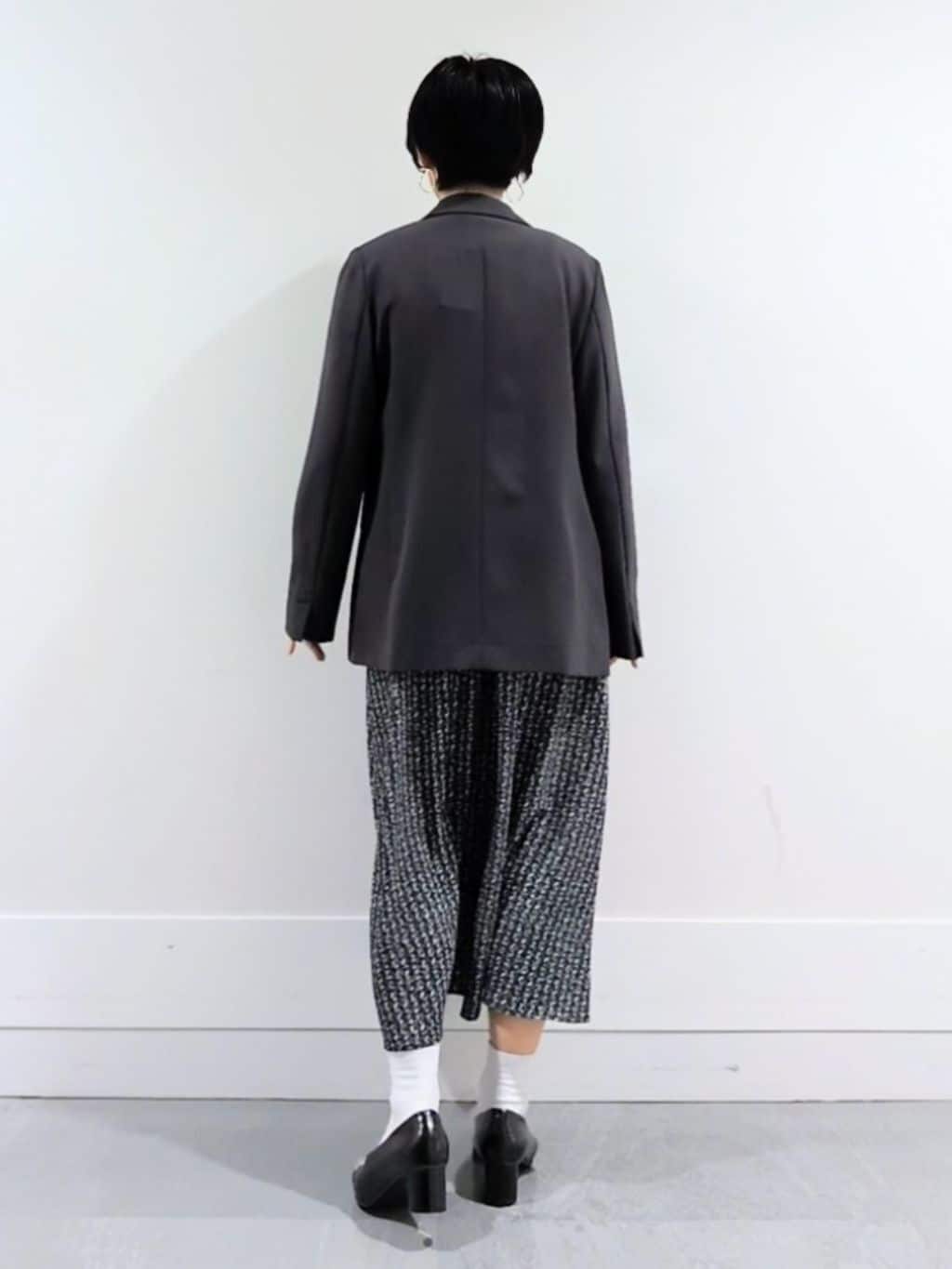 ミズタさんの「UNTITLED｜【新色追加/セットアップ可】エアリー ダブルブレストジャケット」を使ったコーディネート