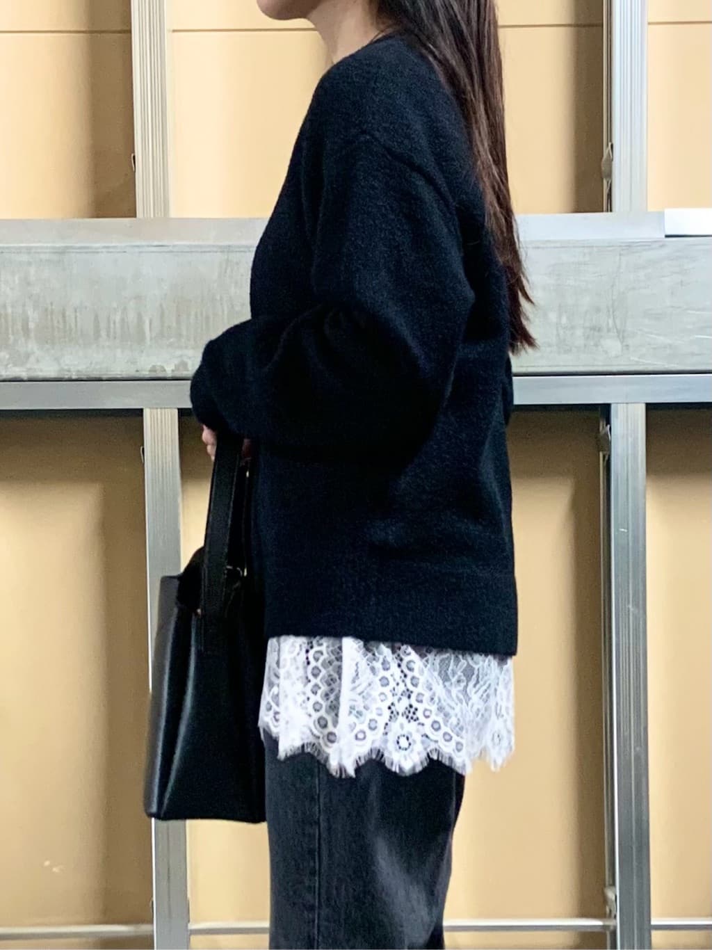 sahoさんの「THE SHOP TK｜ふわふわミニシャギー クルーネックカーディガン」を使ったコーディネート