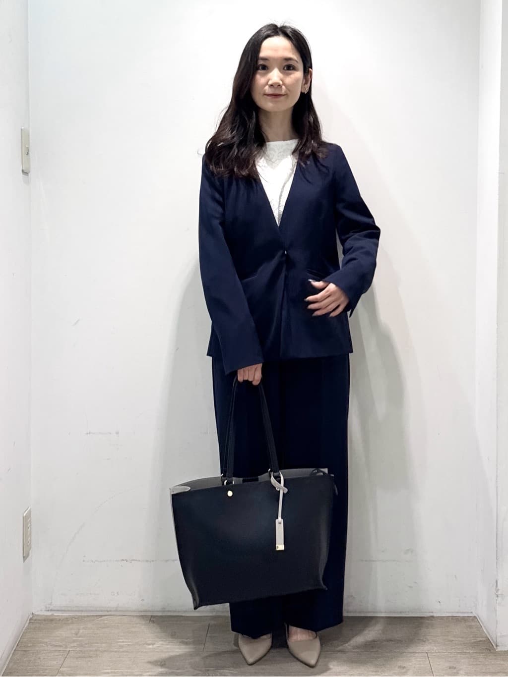 yuicciさんの「OPAQUE.CLIP｜《通勤／セットアップ対応》 Vネックジャケット／ダブルクロス【洗濯機OK】」を使ったコーディネート