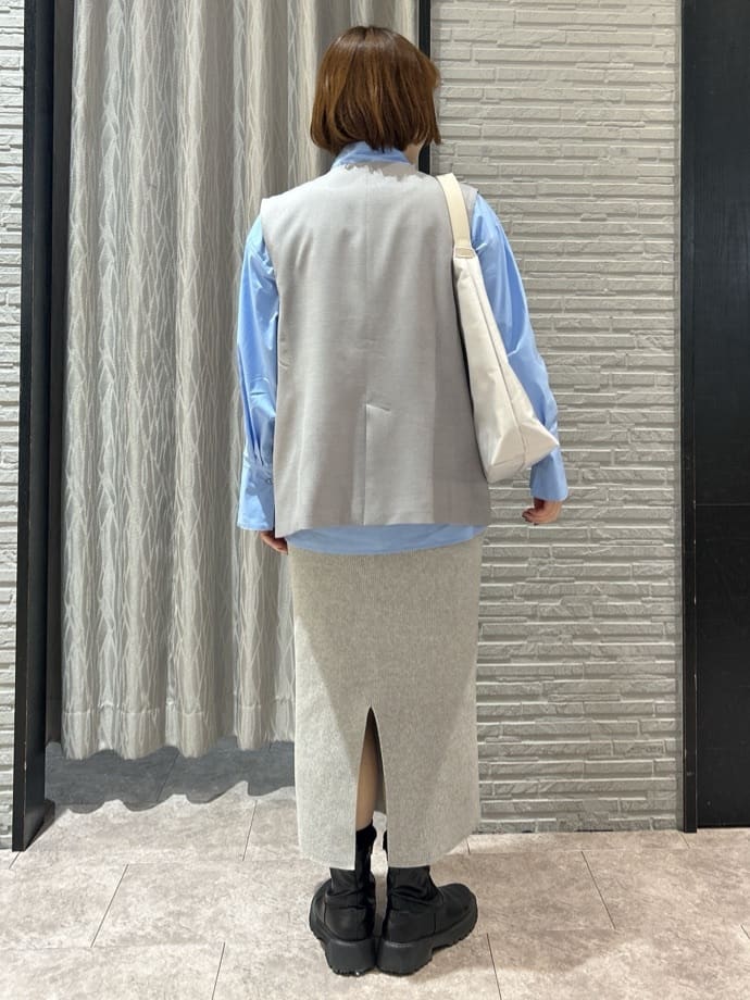 ga_riさんの「THE SHOP TK｜【通勤にもカジュアルにも】CAVIAN ジレ/セットアップ可」を使ったコーディネート