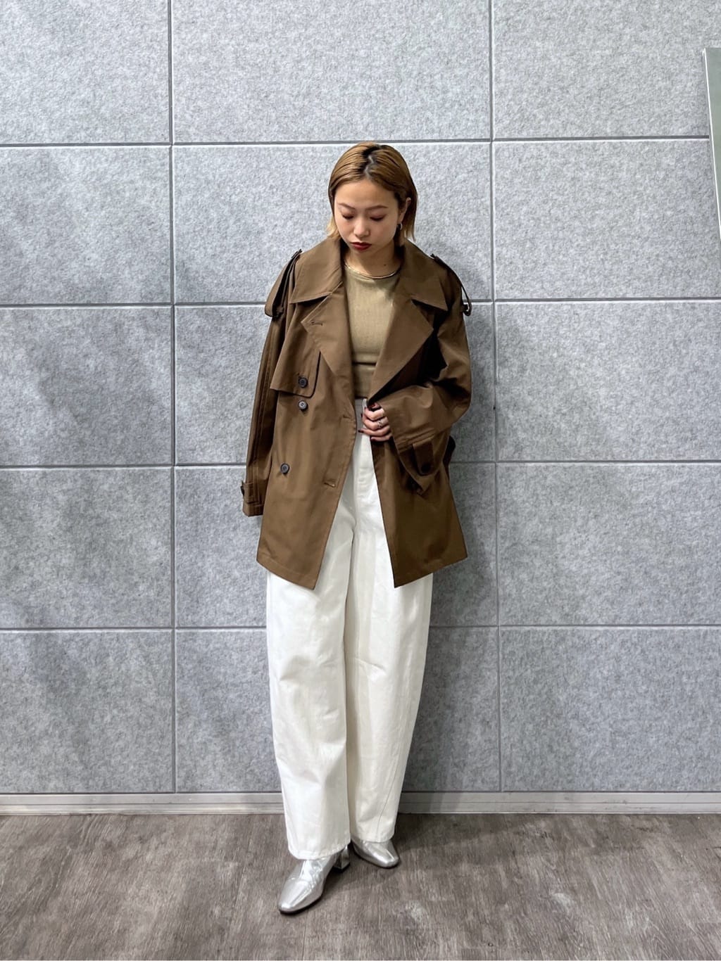 Harukaさんの「INDIVI｜【撥水】ボンディングショートトレンチ」を使ったコーディネート