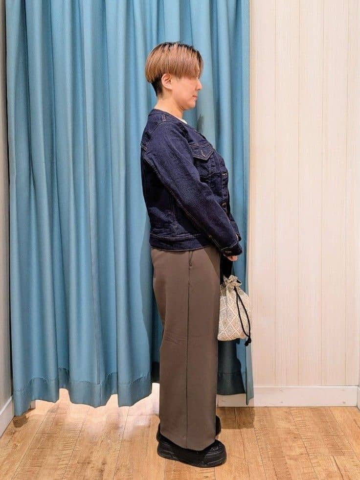 ユカさんの「SHOO･LA･RUE｜【SHOO・LA・RUE DENIM/S-LL/高レビュー】大人のための ノーカラーデニムジャケット」を使ったコーディネート