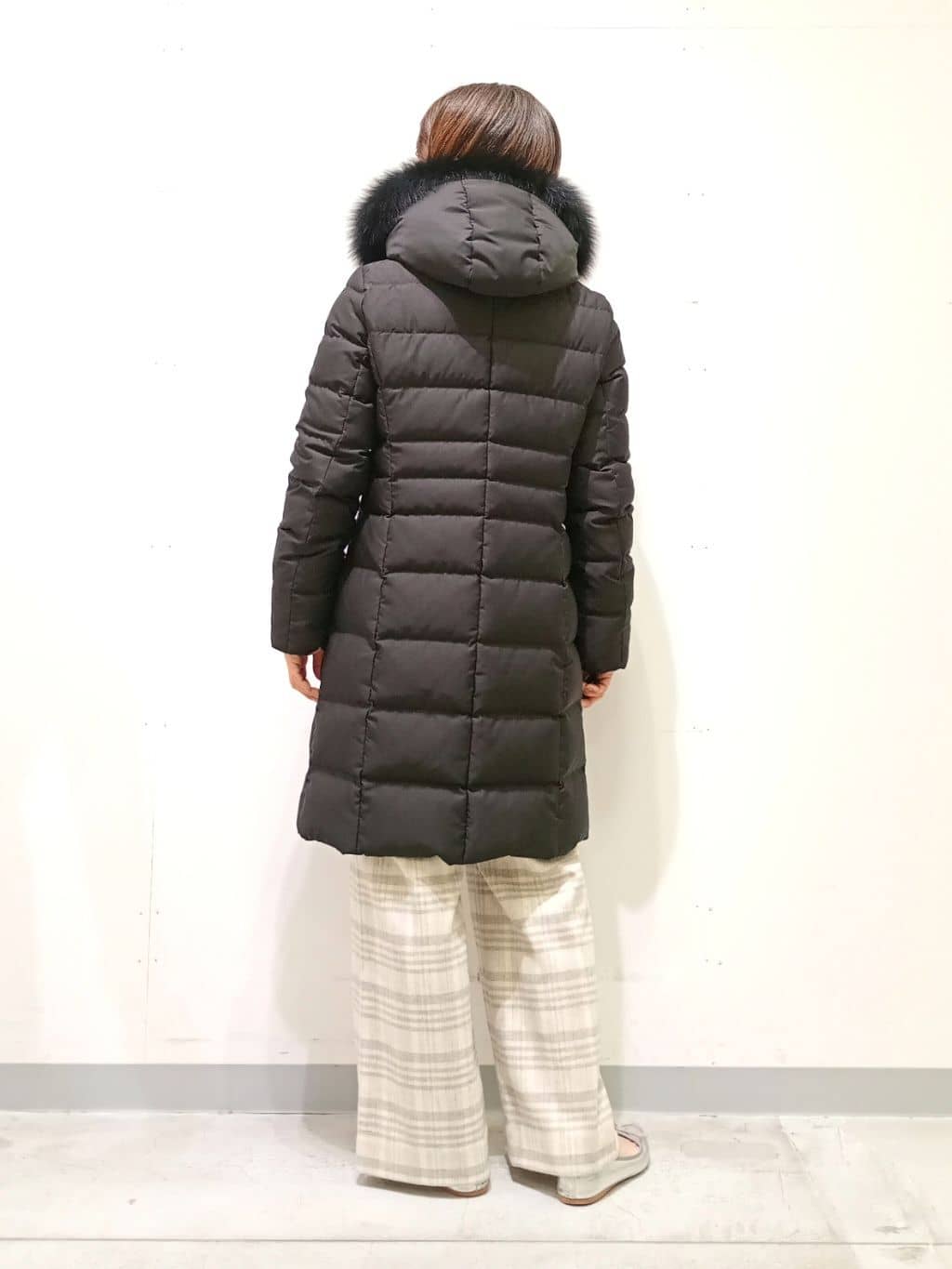 Kさんの「INDIVI｜【名品／撥水／抗菌防臭】ロング丈リサイクルダウンコート」を使ったコーディネート