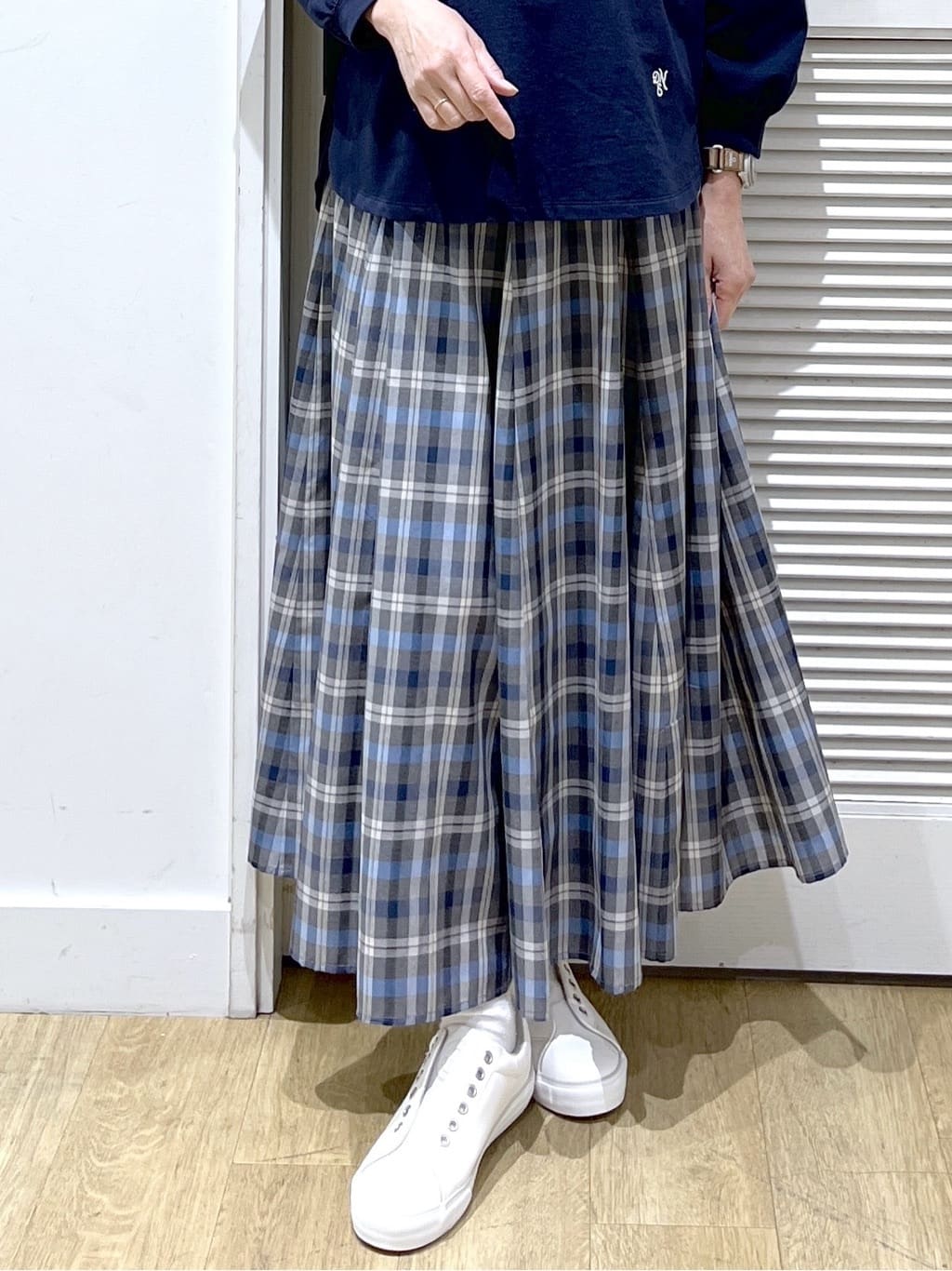 Miyazakiさんの「Dessin｜【360度可愛い・洗える】バックヘンリーカットソー」を使ったコーディネート