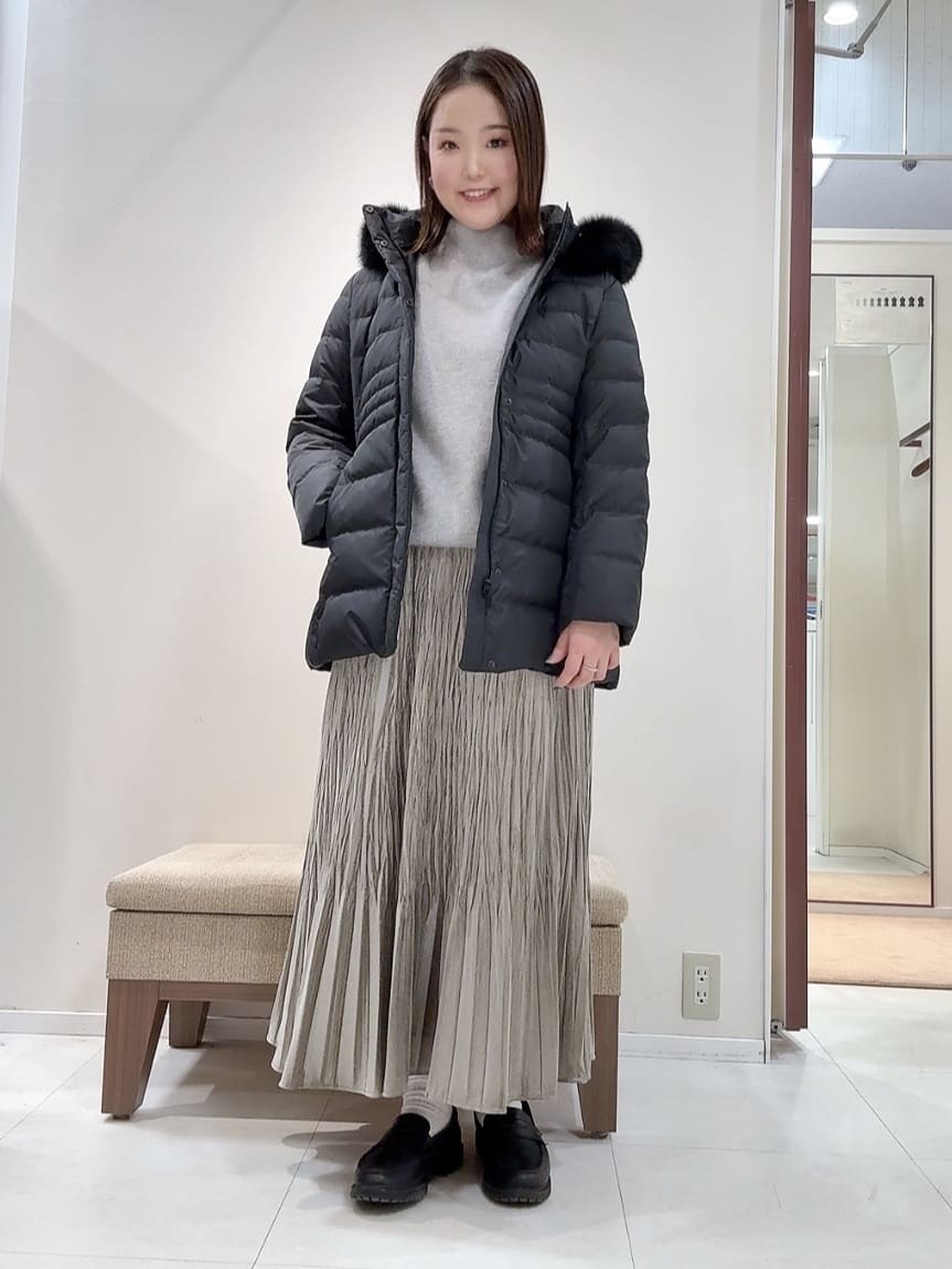YUIさんの「UNTITLED｜【はっ水機能/フード取り外し可】ミディダウンコート」を使ったコーディネート
