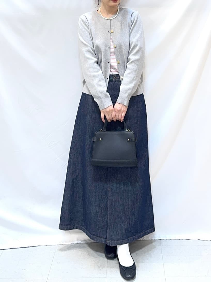 𝐇𝐢𝐫𝐨𝐦𝐢さんの「SHOO･LA･RUE｜【S-LL/洗濯機可】着こなしいろいろ 首元すっきりボートネック ボーダーロンT」を使ったコーディネート