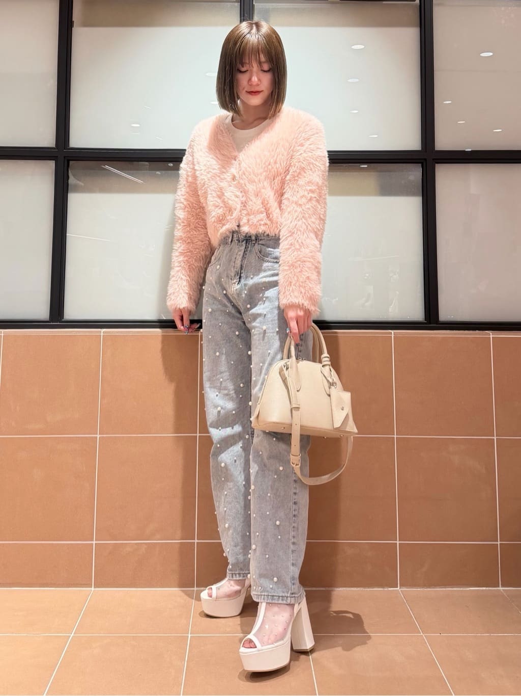 マナミさんの「ESPERANZA｜ポーチ付きシェル型ボストンバッグ」を使ったコーディネート