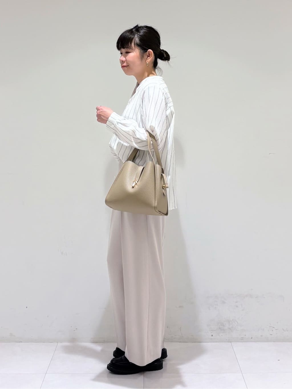 tsuyuさんの「INDIVI｜【洗える／着心地楽ちん】ブラウス風ストライプカットソートップス」を使ったコーディネート