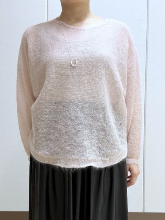 Rikoさんの「INDIVI｜【キッドモヘヤ素材】ラウンドヘムニット」を使ったコーディネート