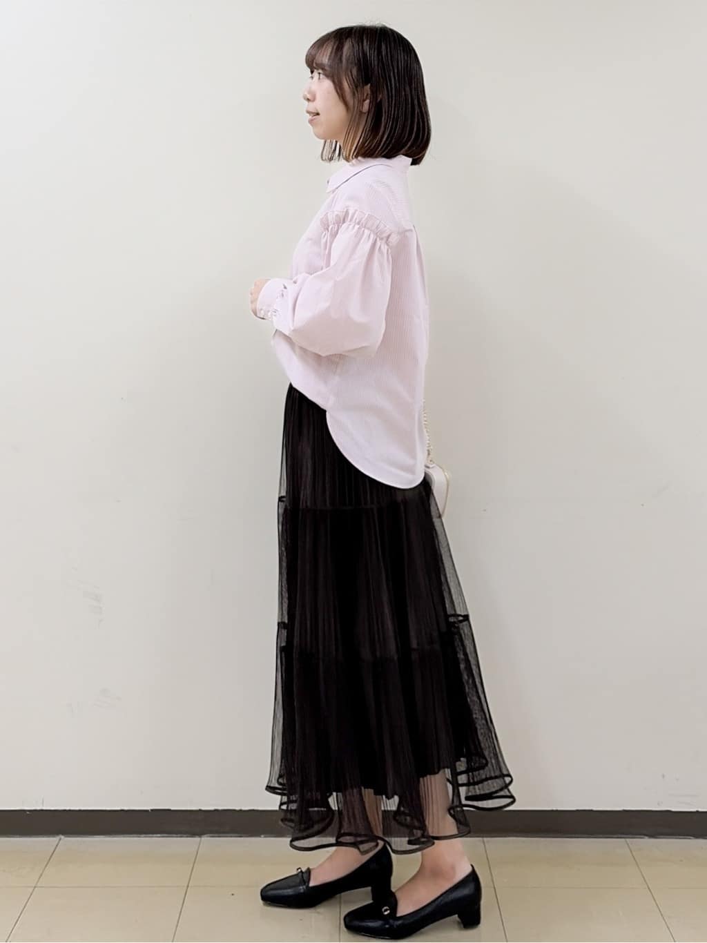 yurinaさんの「index｜ボリュームスリーブブラウス【洗濯機OK】《5col》」を使ったコーディネート