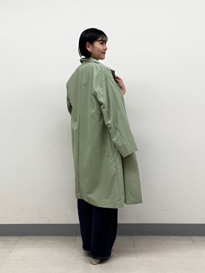 hinanoさんの「INDIVI｜【撥水／軽量】ミニマル スタンドカラーコート」を使ったコーディネート