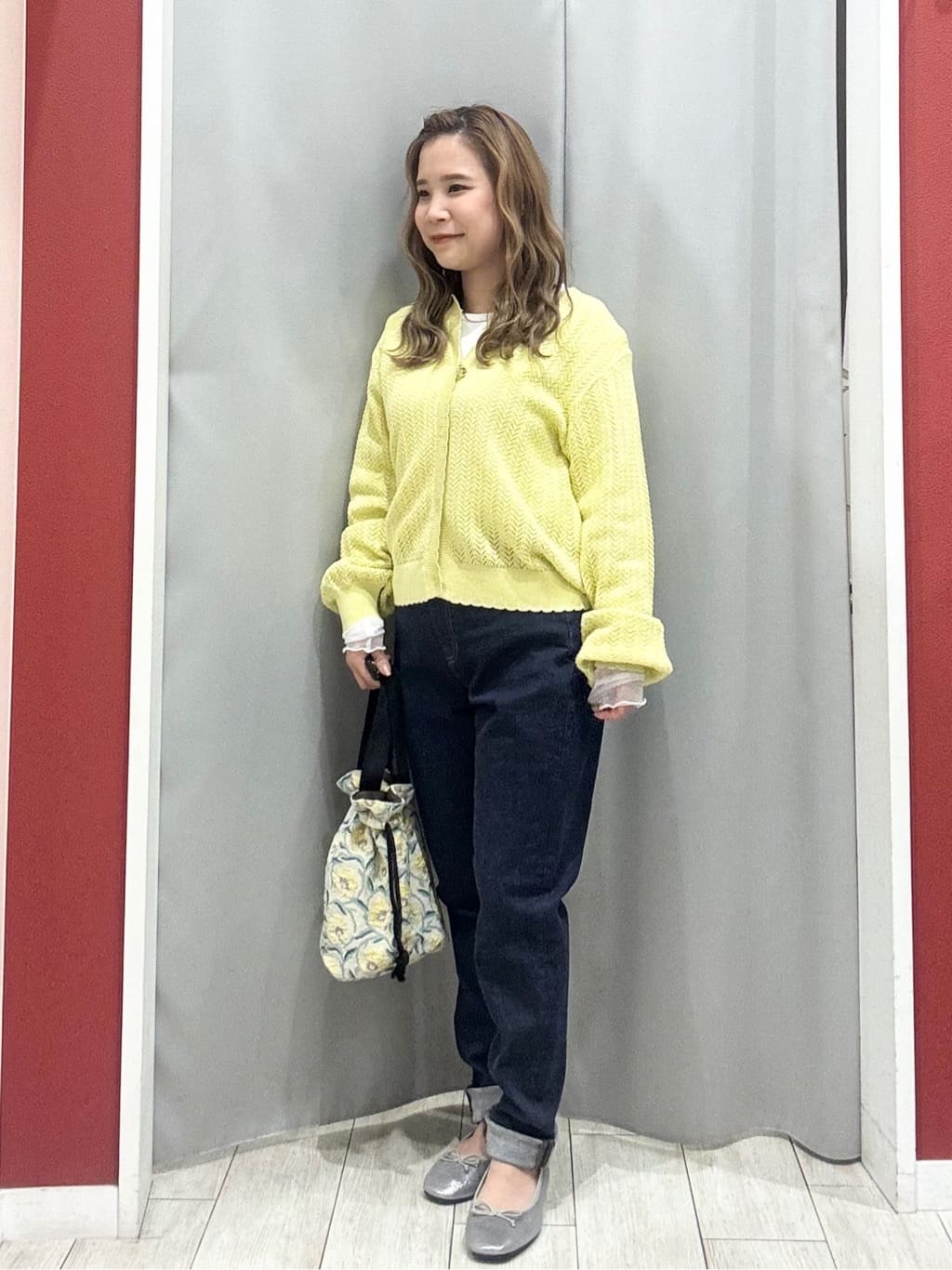 shioさんの「SHOO･LA･RUE｜編み柄が上品 ラメ配色透かし編みカーディガン」を使ったコーディネート