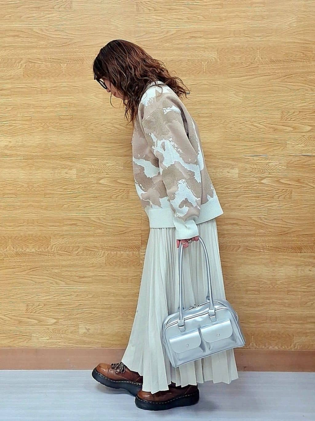 ありゅさんの「SHOO･LA･RUE｜【洗濯機可/S-LL】1枚で華やかに ラメ入りニュアンス柄ニット」を使ったコーディネート
