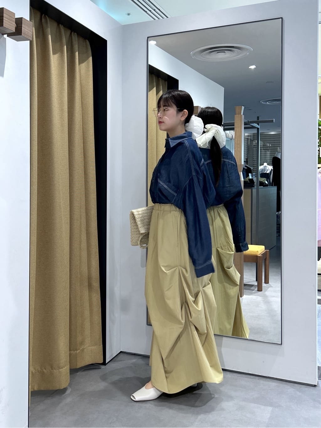 Renoさんの「INDIVI｜デニムシャツ」を使ったコーディネート