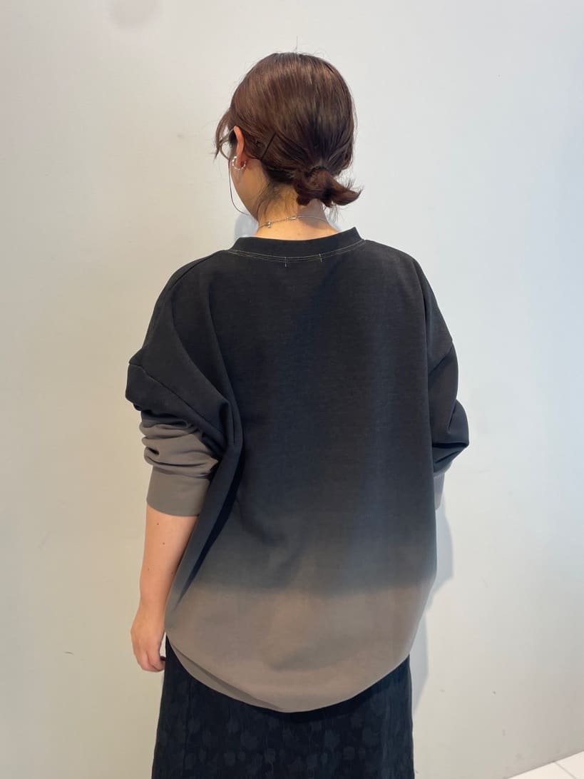 abeさんの「tk.TAKEO KIKUCHI｜グラデーションスウェット」を使ったコーディネート