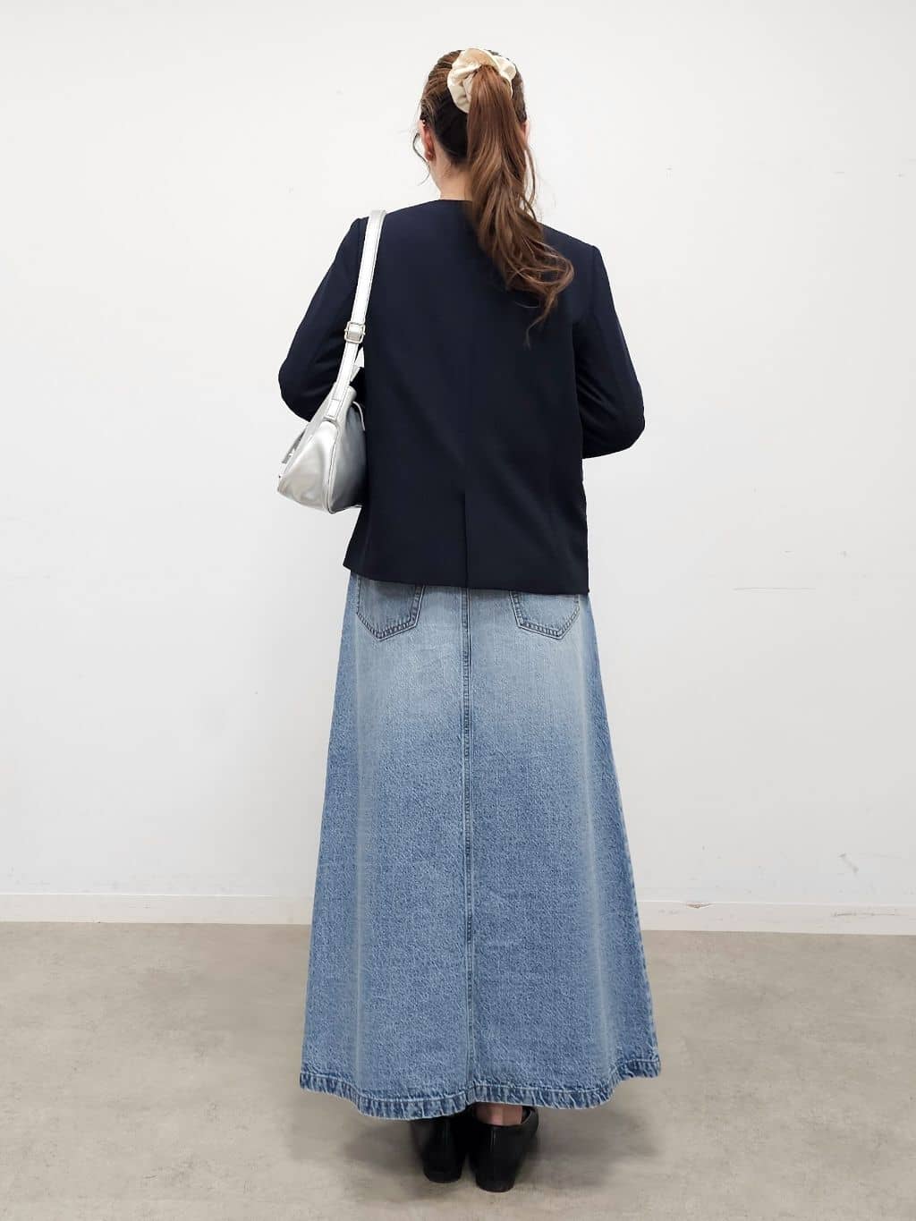 ゆゆさんの「SHOO･LA･RUE｜【洗濯機可/セットアップ可/S-3L】きちんと楽に。カットジョーゼットノーカラージャケット」を使ったコーディネート