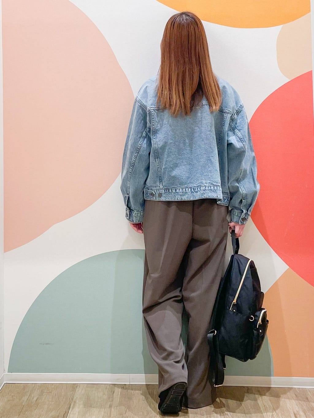とまとさんの「SHOO･LA･RUE｜【SHOO・LA・RUE DENIM】羽織るだけでこなれる　オーバーサイズデニムジャケット」を使ったコーディネート