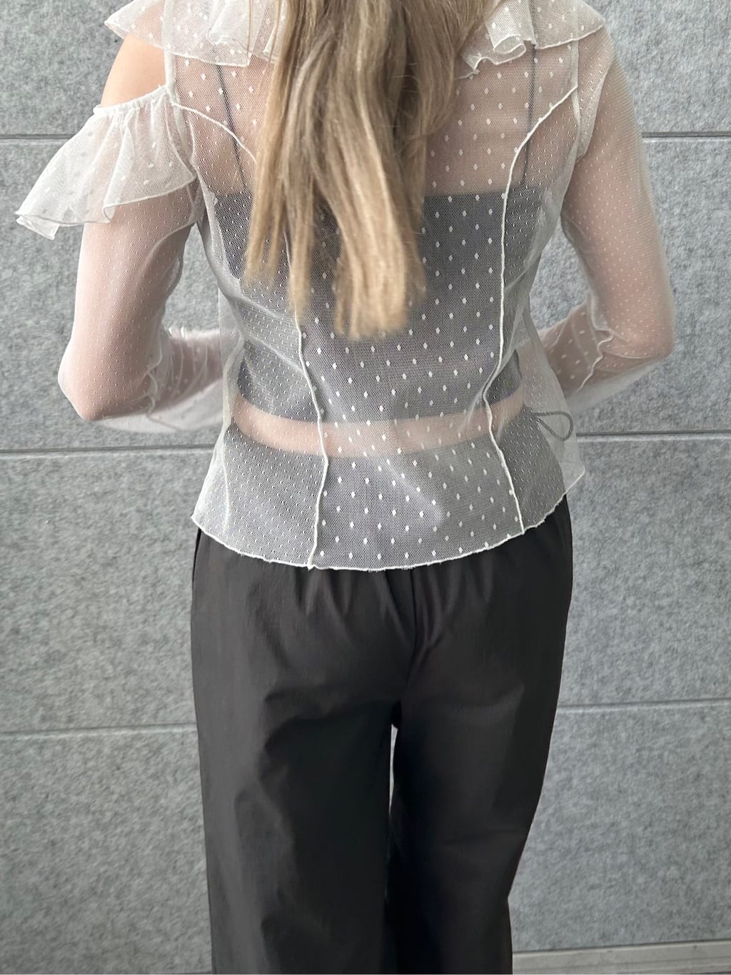 honoka Aさんの「CODE A｜tulle asymmetry blouse」を使ったコーディネート