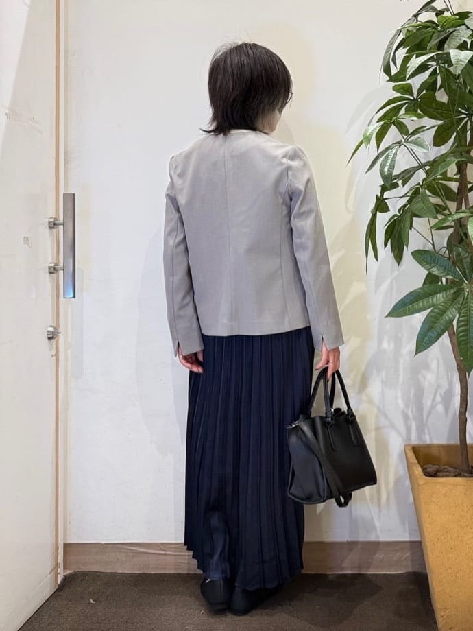 misakiさんの「SHOO･LA･RUE｜【洗濯機可/UV/SS-3L】すっきり好印象 ノーカラージャケット」を使ったコーディネート