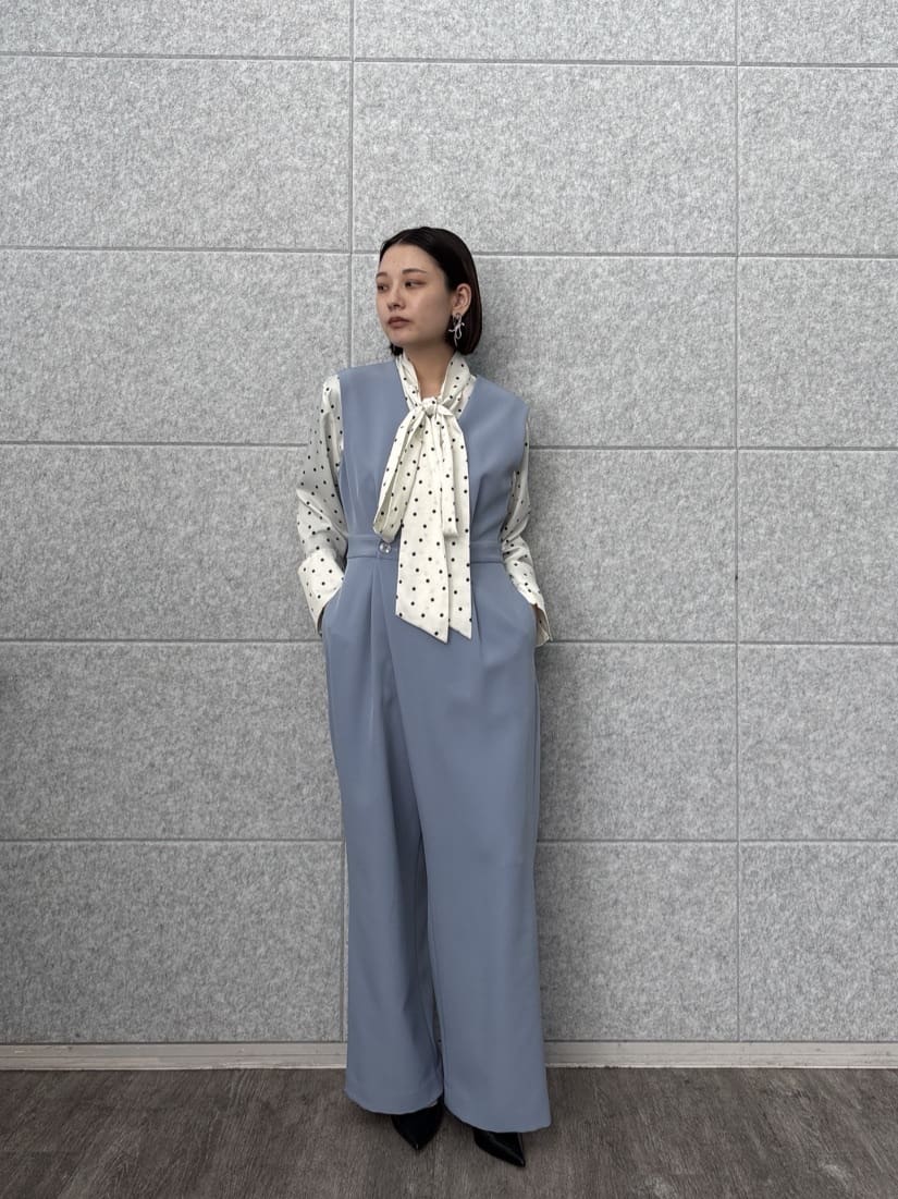 ayanoさんの「INDIVI｜【オケージョン/セレモニー】サテンドットボウタイブラウス」を使ったコーディネート